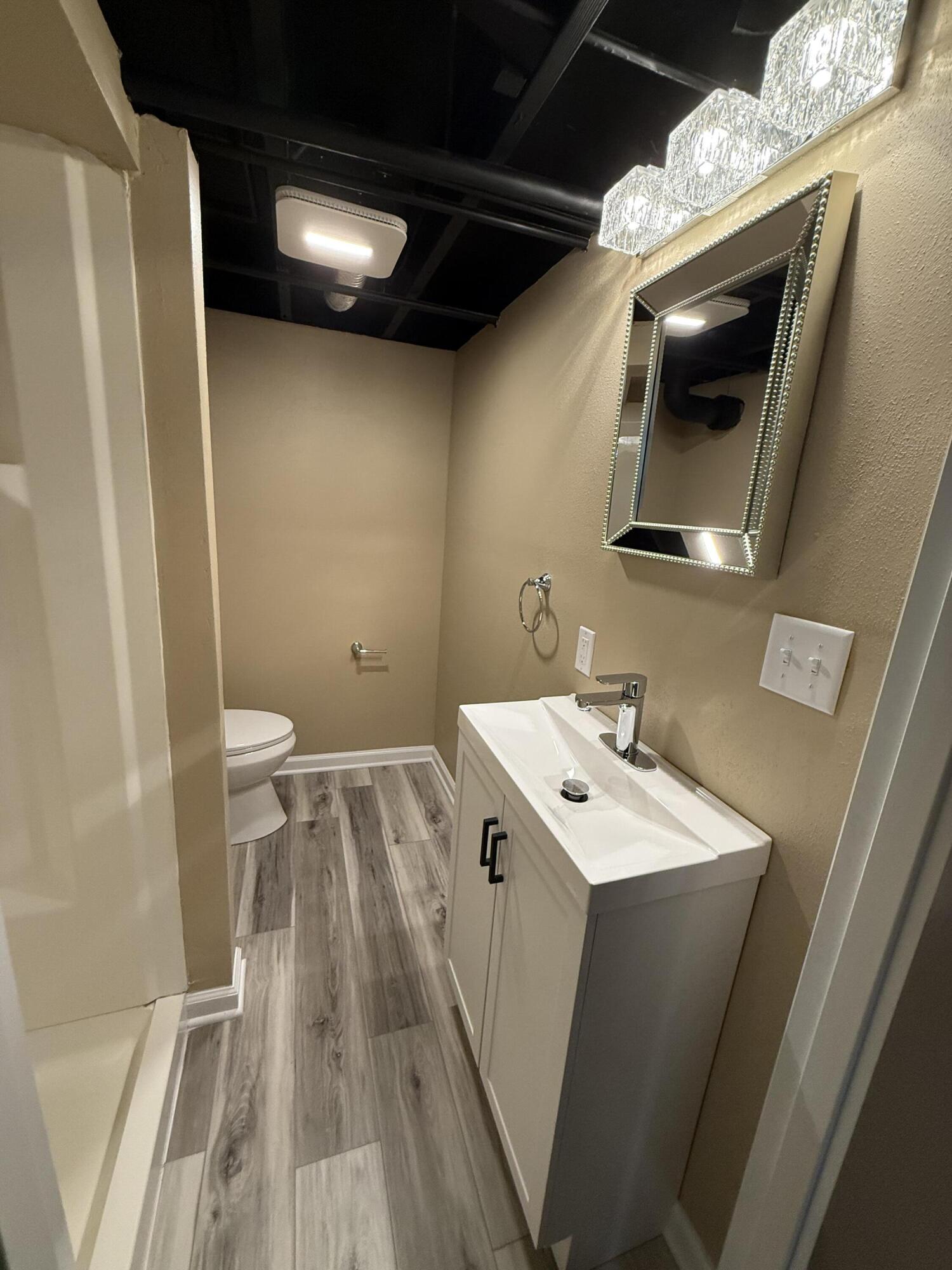 5126 North 67th Street Milwaukee, WI 53218 - Photo 19 of 23 IMG_9854