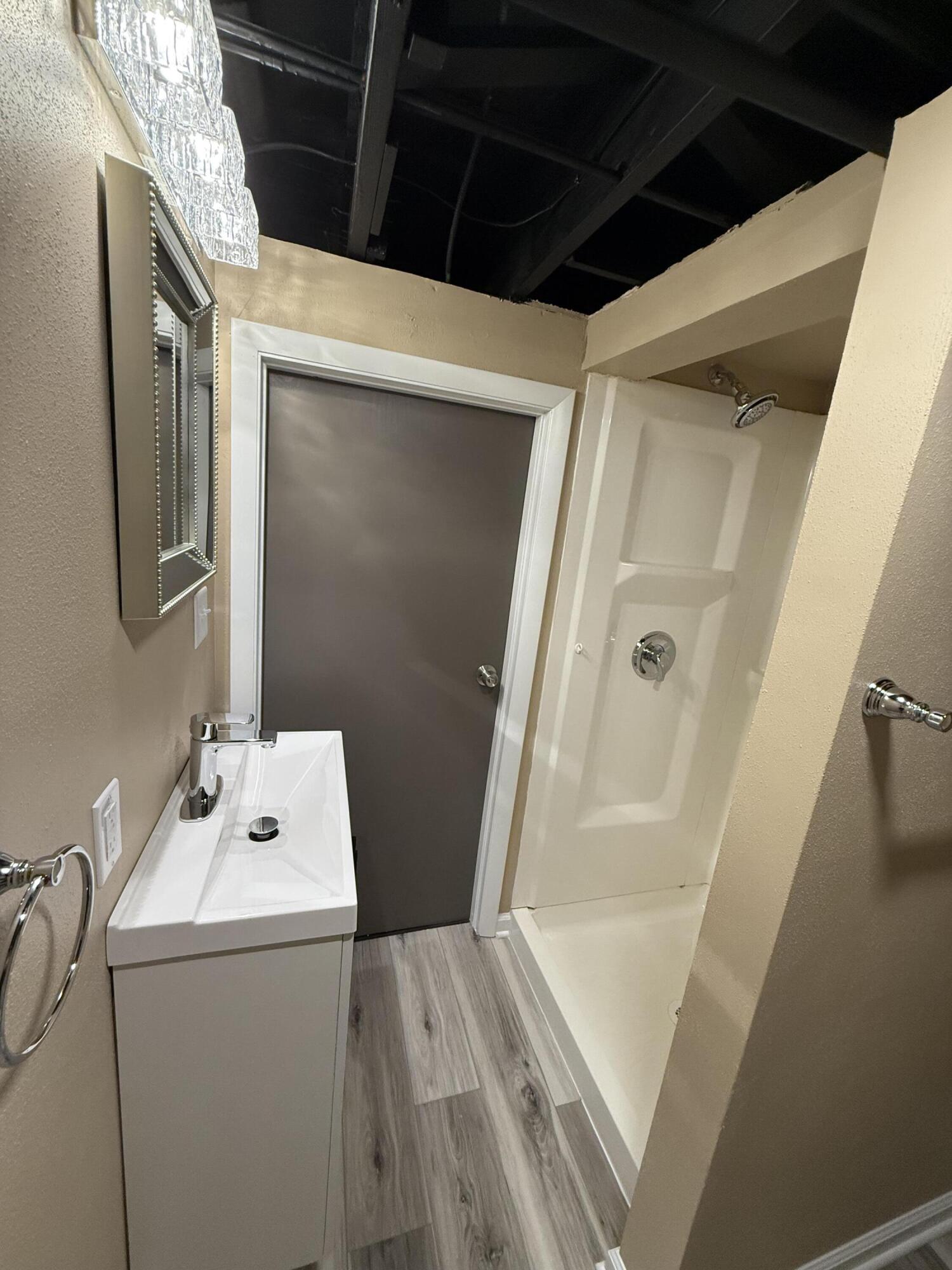 5126 North 67th Street Milwaukee, WI 53218 - Photo 20 of 23 IMG_9857