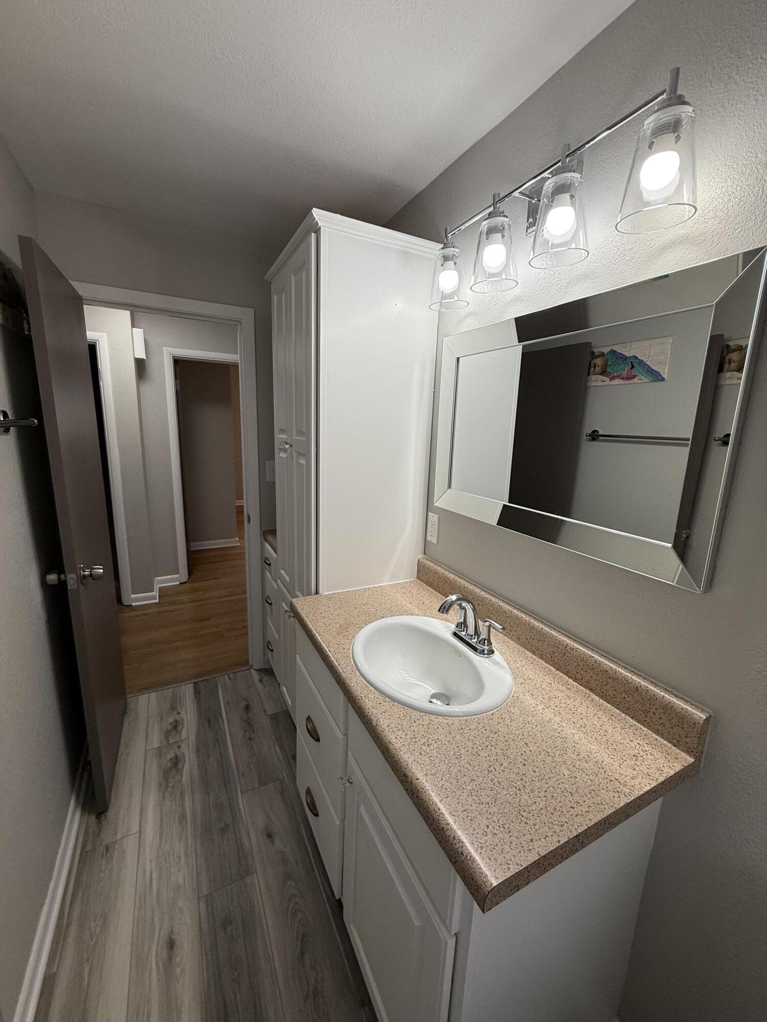 5126 North 67th Street Milwaukee, WI 53218 - Photo 8 of 23 IMG_9825