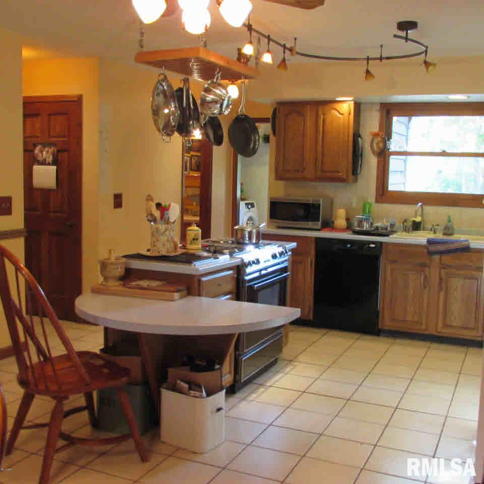 669 Union Hill Road Carbondale, IL 62903 - Photo 10 of 34