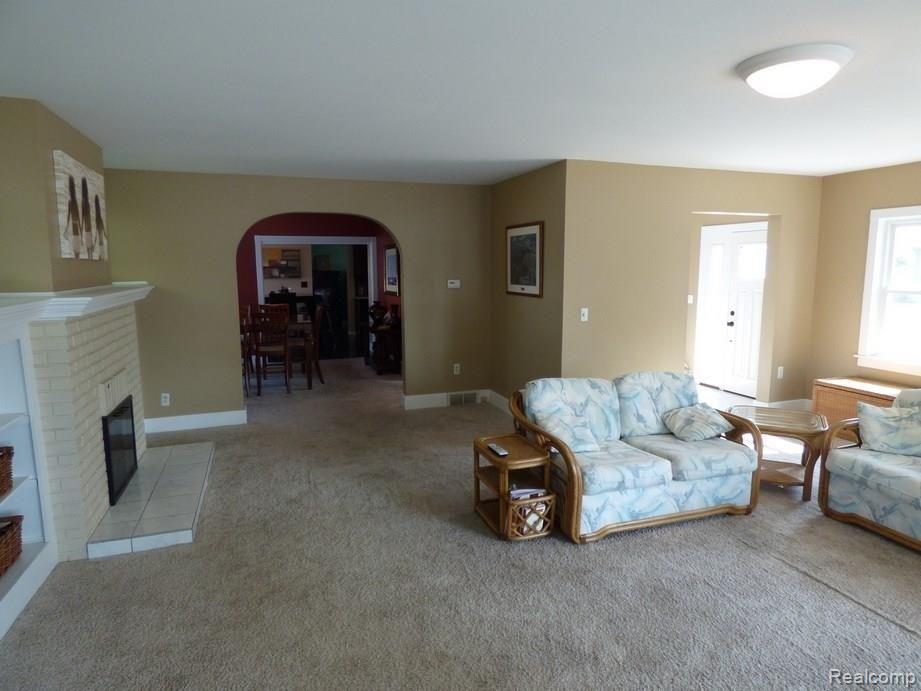 3581 Mann Road Clarkston, MI 48346 - Photo 15 of 52 P1110402.jpg