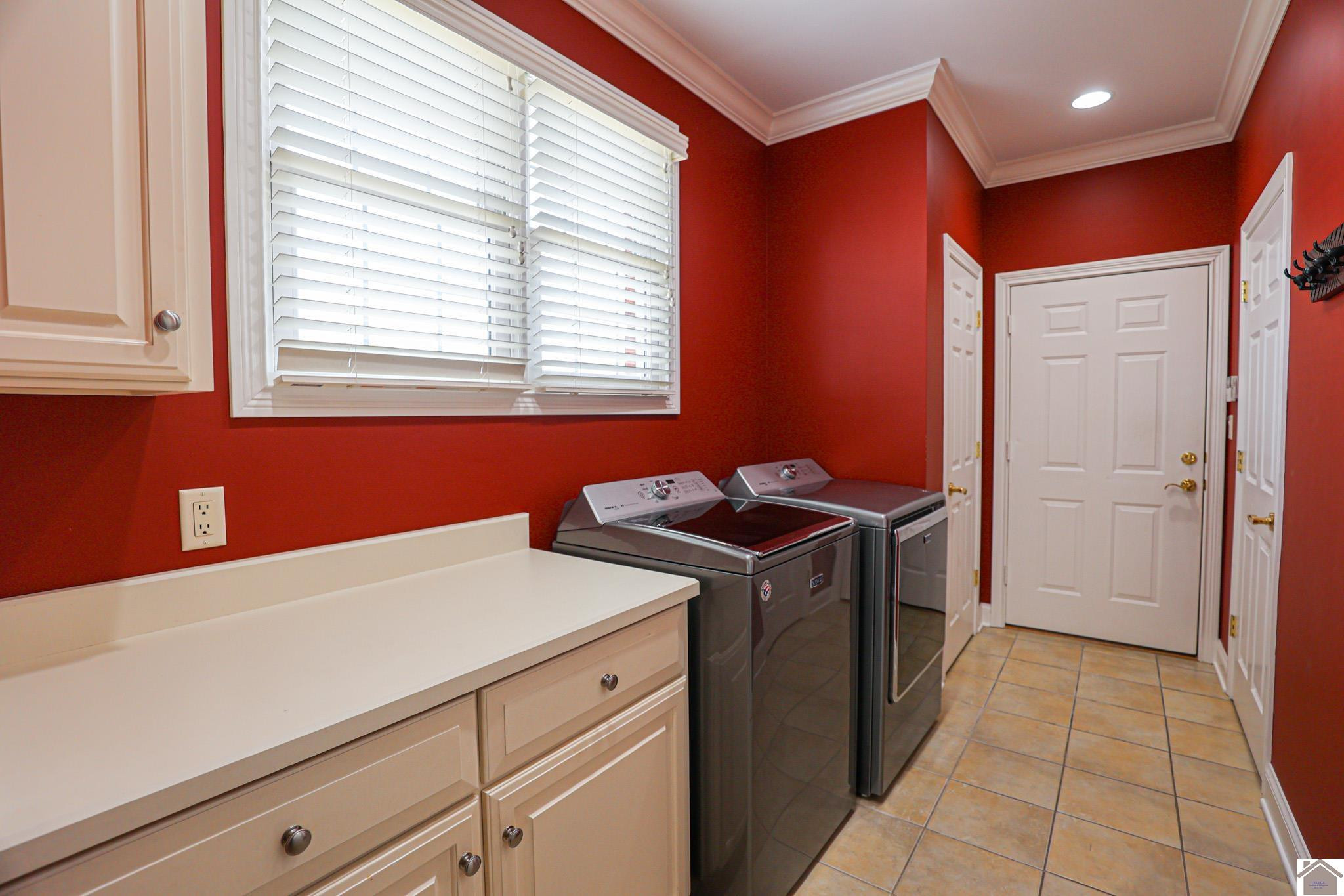 225 Forest Ridge Cove Paducah, KY 42003 - Photo 29 of 48 Main Floor Utility Room
