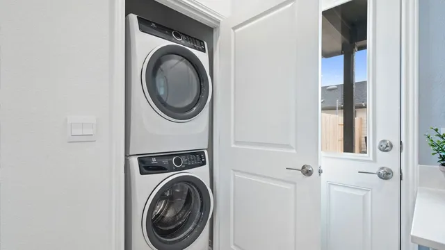 $320,990 | 2510 Violet Theo Lane, Round Rock, TX 78665