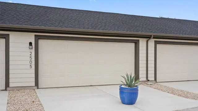 $320,990 | 2510 Violet Theo Lane, Round Rock, TX 78665