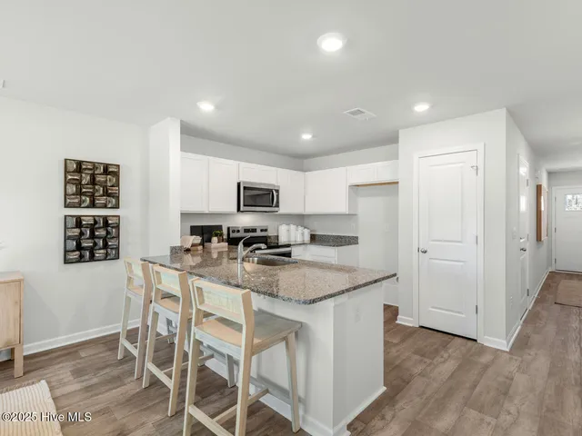 $309,999 | 103 North Grassland Road, Unit 50, Surf City, NC 28445