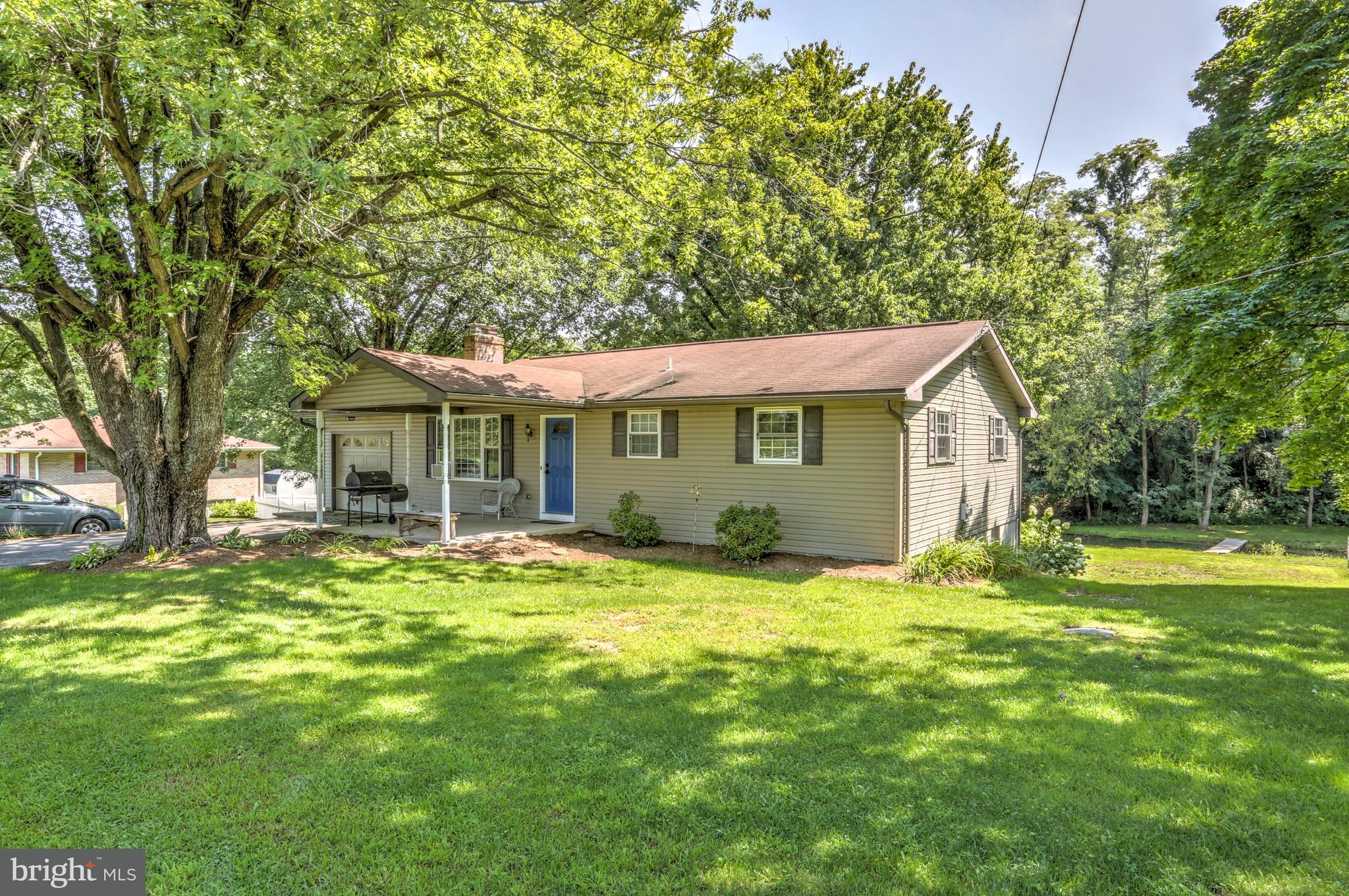 655 Milton Grove Road South Elizabethtown, PA 17022 - Photo 3 of 32