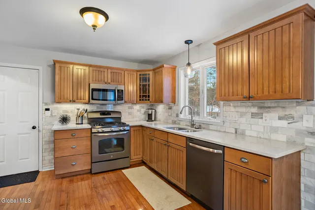 $4,500 | 8 Backstretch Court, Saratoga Springs, NY 12866