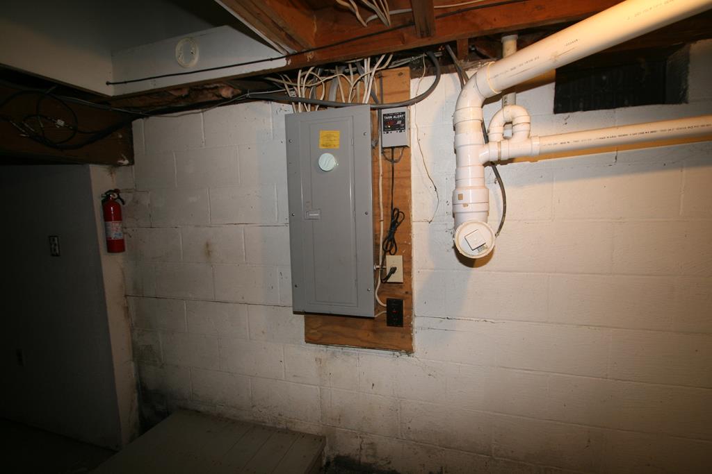 7119 Coder Road Huntingdon, PA 16652 - Photo 27 of 28 Electric panel