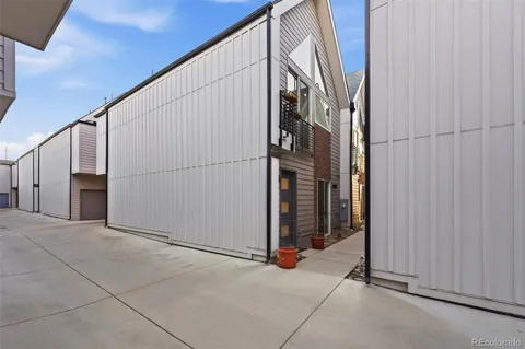 $500,000 | 3411 Albion Street, Unit 41, Denver, CO 80207