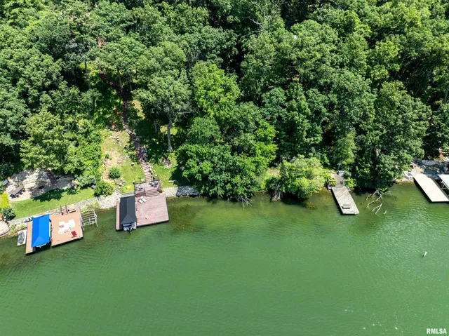 $125,000 | 293 Red Oak Court, Dahinda, IL 61428