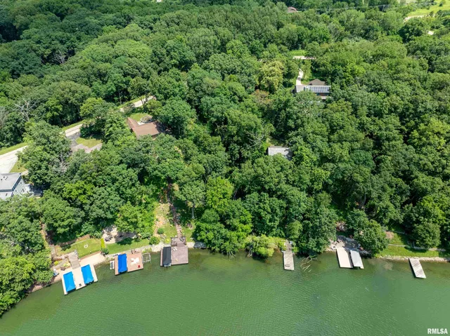 $125,000 | 293 Red Oak Court, Dahinda, IL 61428