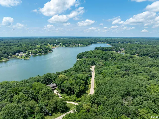 $125,000 | 293 Red Oak Court, Dahinda, IL 61428