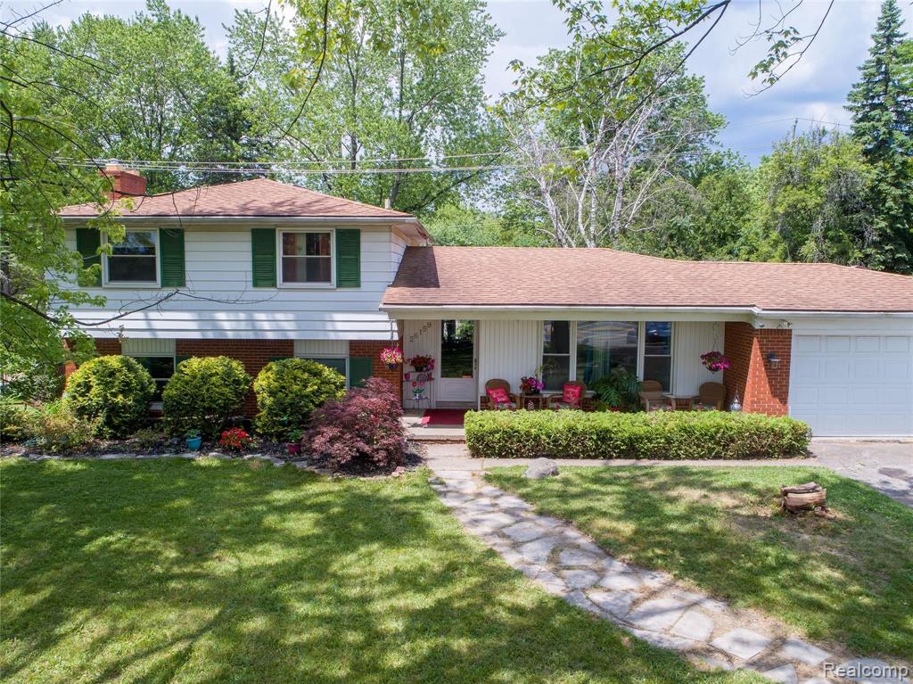 26159 Middlebelt Road Farmington Hills, MI 48334 - Photo 1 of 33