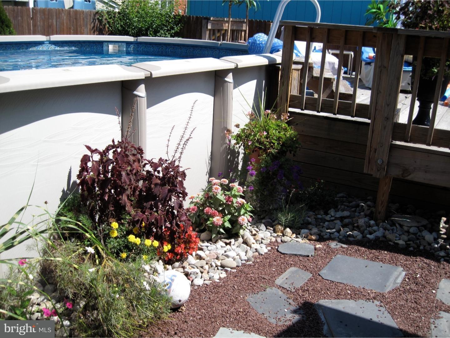 9 Inkberry Road Levittown, PA 19057 - Photo 2 of 12 Pool