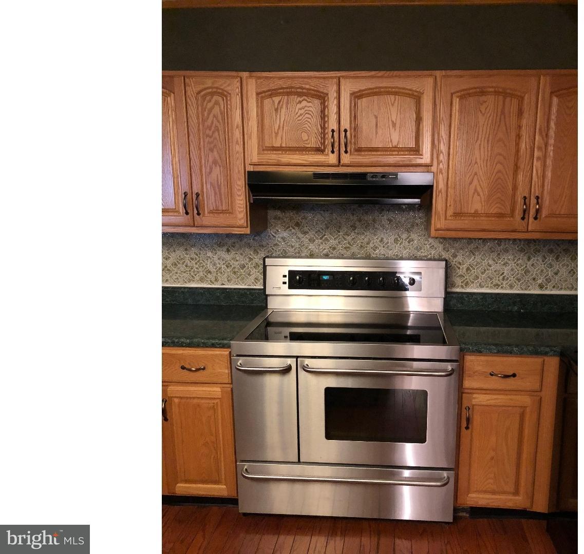 9 Inkberry Road Levittown, PA 19057 - Photo 5 of 12 Gallery Image 5