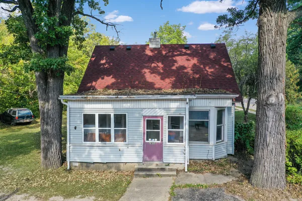 $300,000 | 2853 Highway 178, Utica, IL 61373