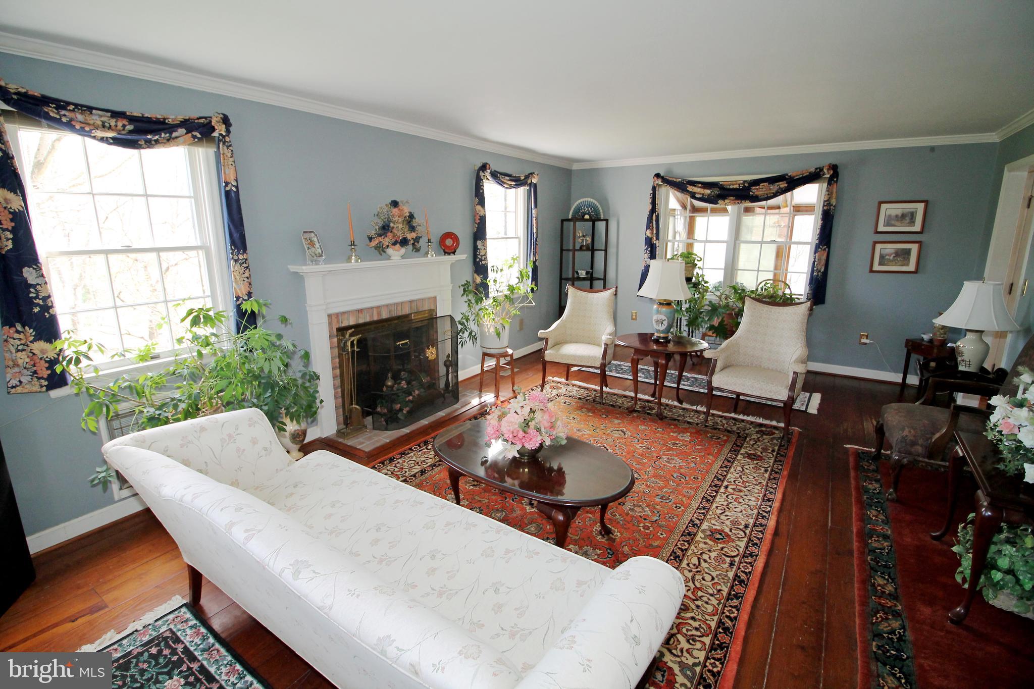 1137 Corbett Road Monkton, MD 21111 - Photo 3 of 30 Living Room