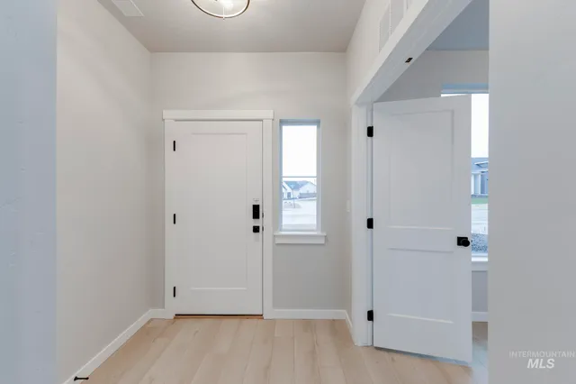 $649,990 | 6494 South Sunfish Avenue, Boise, ID 83709