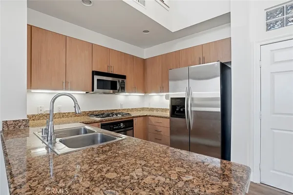 $3,881 | 525 11th Avenue, Unit 1507, San Diego, CA 92101