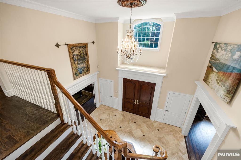 68 Eagle Rim Road Upper Saddle River, NJ 07458 - Photo 5 of 49 Gallery Image 5