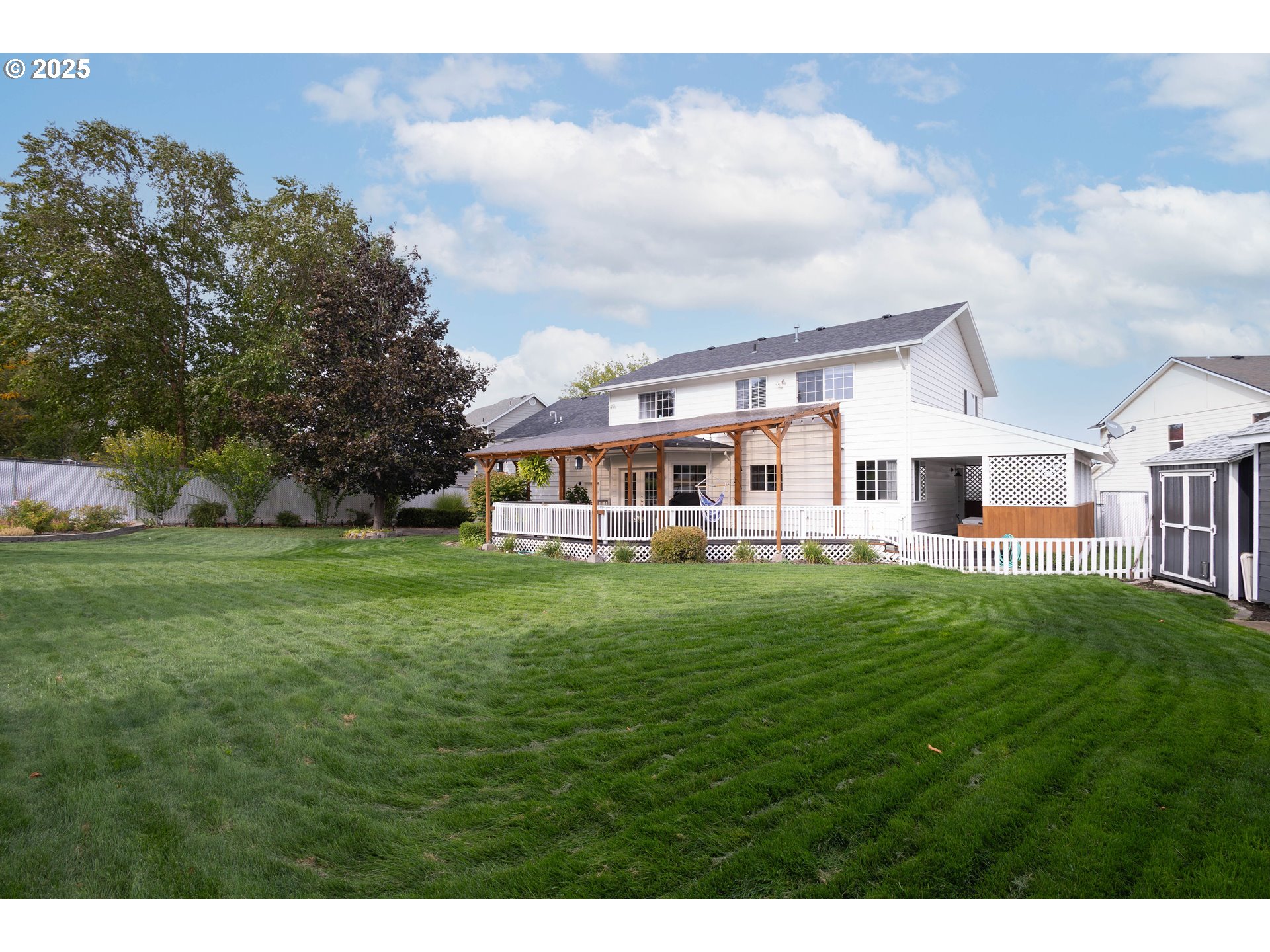 2000 Scorpio Drive La Grande, OR 97850 - Photo 32 of 36 a front view of a house with a garden