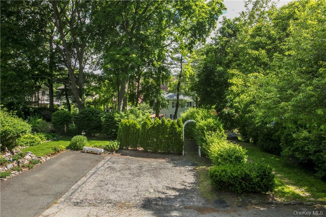 8 Elkan Road Larchmont, NY 10538 - Photo 17 of 21