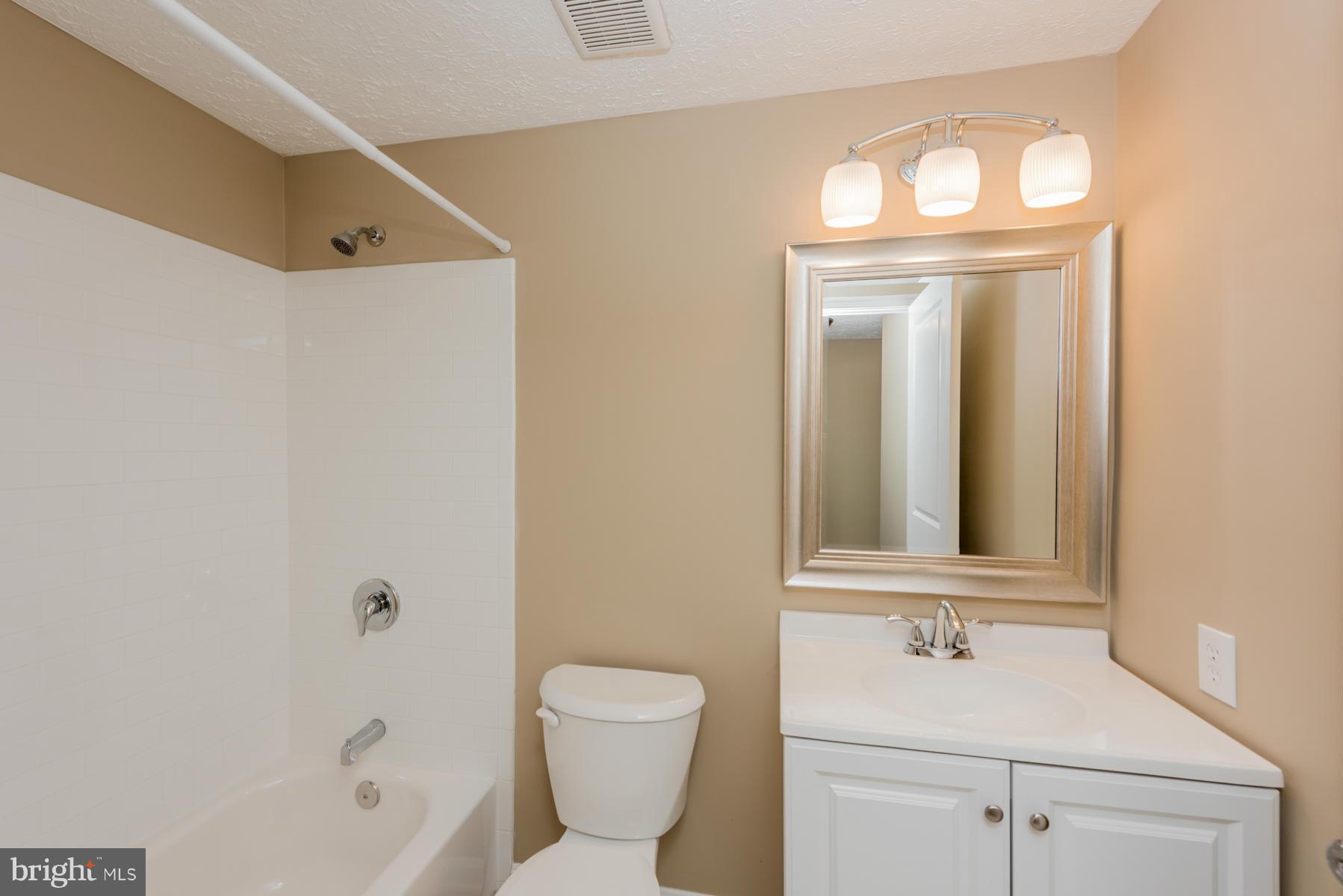 5116 Clifford Road Perry Hall, MD 21128 - Photo 19 of 30 Bath Upper level