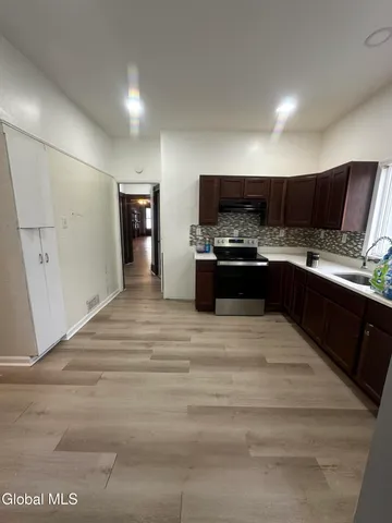 $1,800 | 224 5th Avenue, Troy, NY 12180