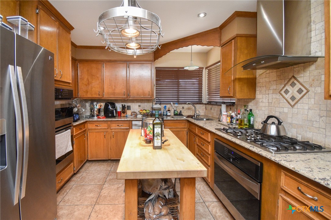 103 Rhodes Road Victoria, TX 77904 - Photo 13 of 45