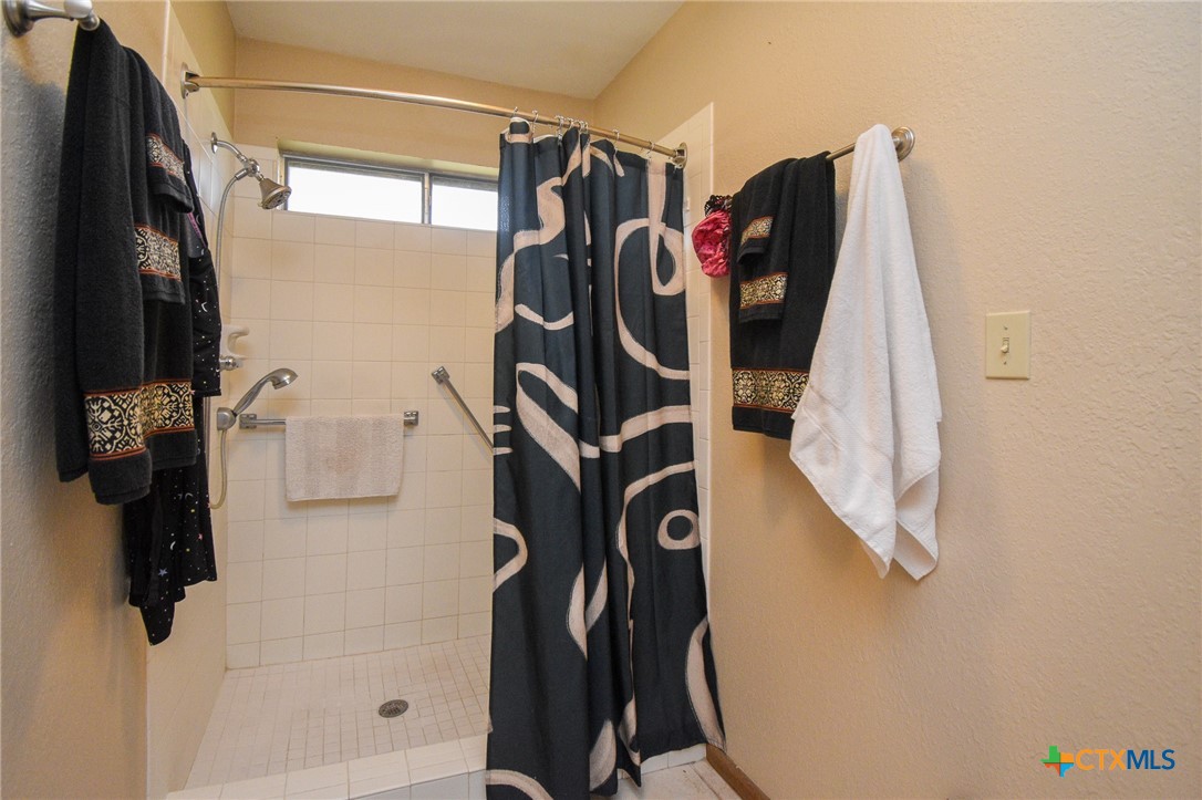 103 Rhodes Road Victoria, TX 77904 - Photo 22 of 45