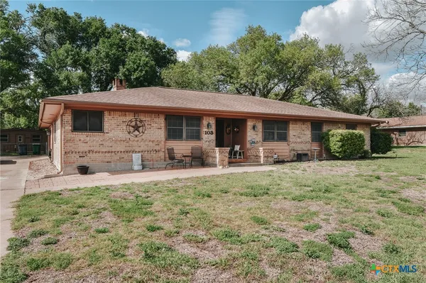 $249,500 | 103 Rhodes Road, Victoria, TX 77904