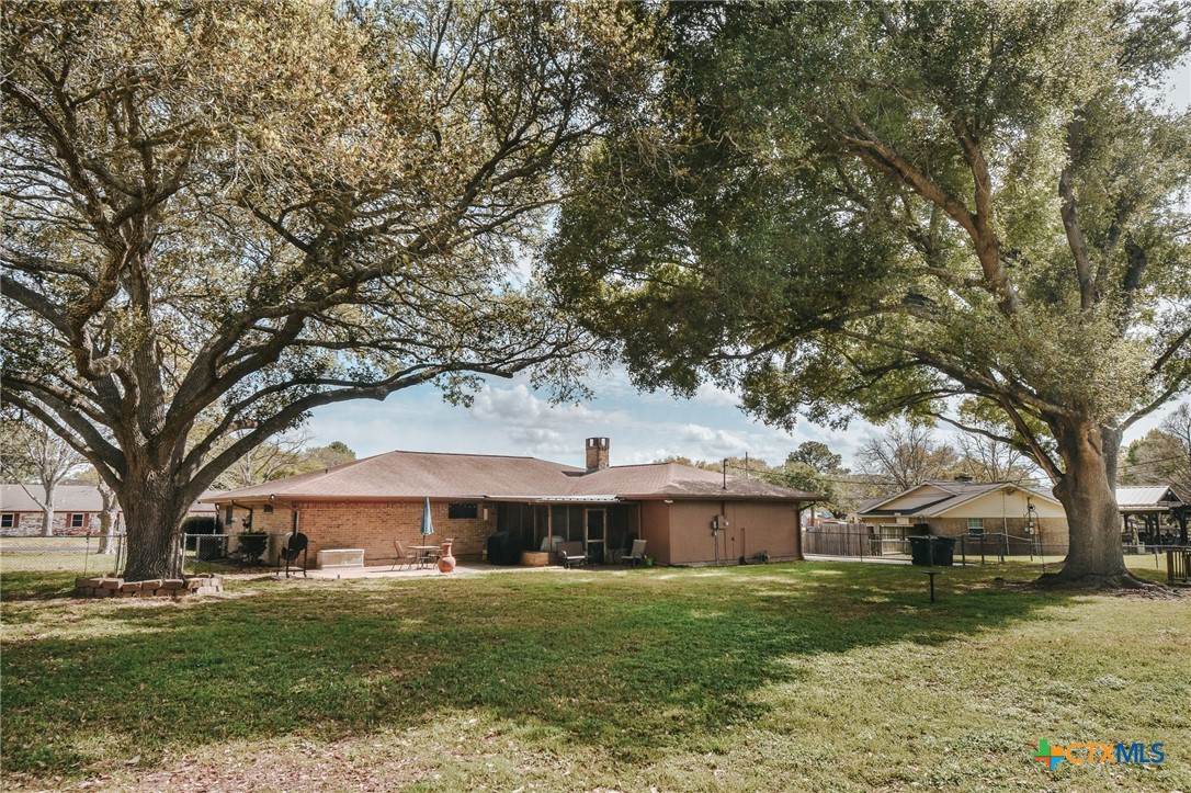 103 Rhodes Road Victoria, TX 77904 - Photo 39 of 45