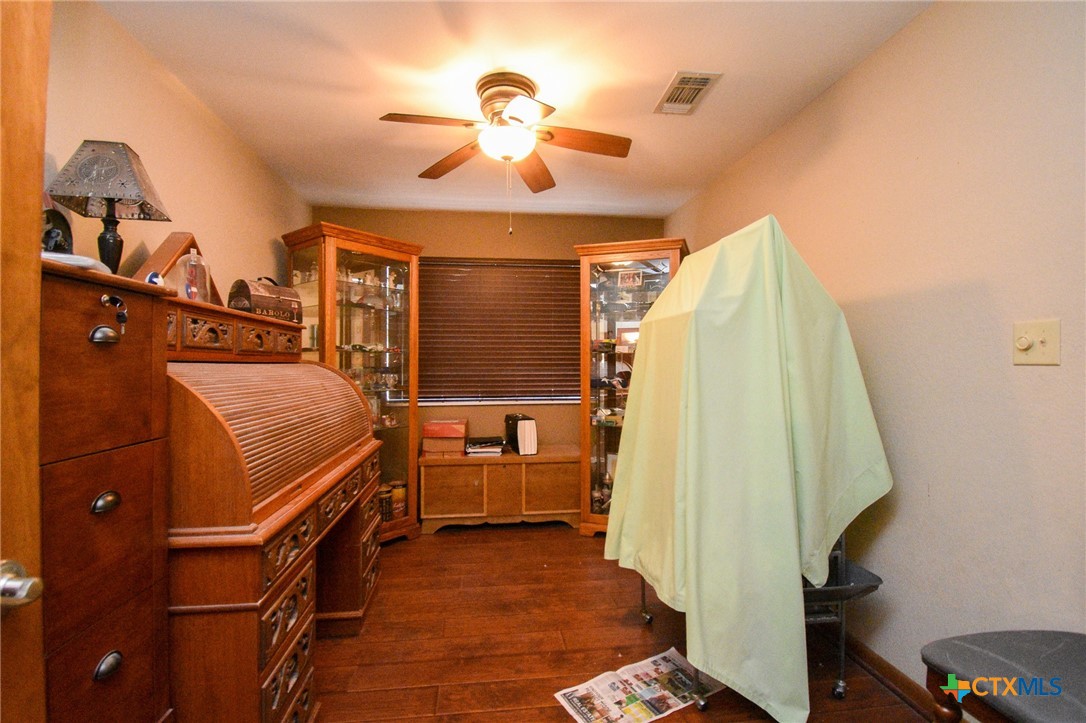 103 Rhodes Road Victoria, TX 77904 - Photo 10 of 45