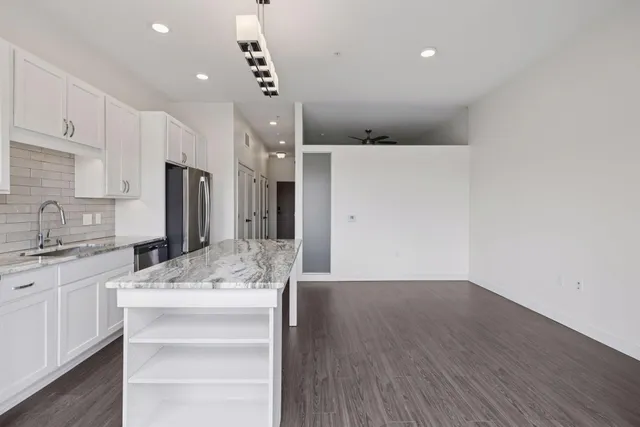 $1,938 | 12610 Ridgedale Drive, Unit 241, Minnetonka, MN 55305