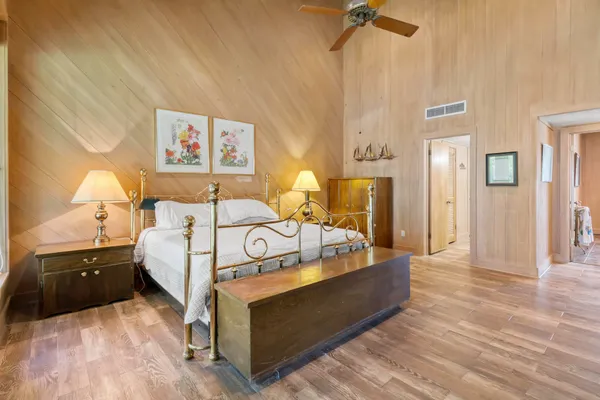 a bathroom with a sink and toilet