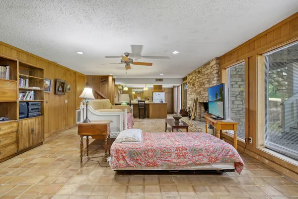 $749,000 | 618 Palmetto Drive, Livingston, TX 77351