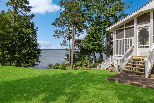 $749,000 | 618 Palmetto Drive, Livingston, TX 77351