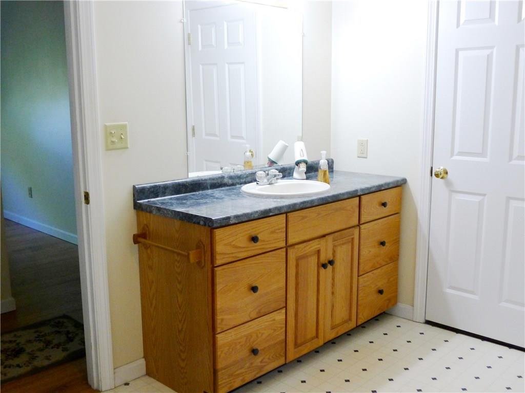 117 Old Lewiston Road Monmouth, ME 04265 - Photo 23 of 33 2nd floor bath.