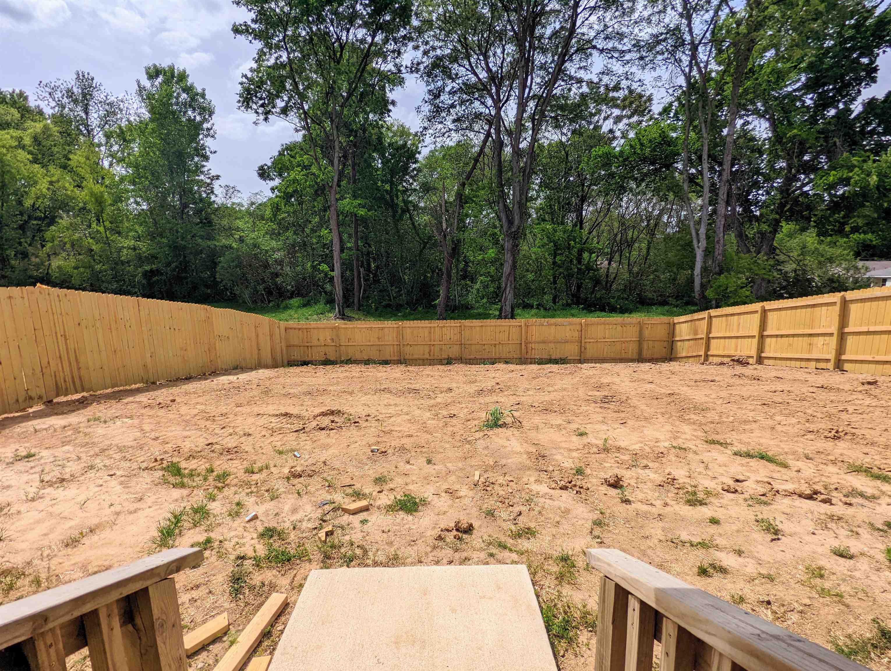 1069 Shaw Place Memphis, TN 38126 - Photo 19 of 23 View of fenced backyard