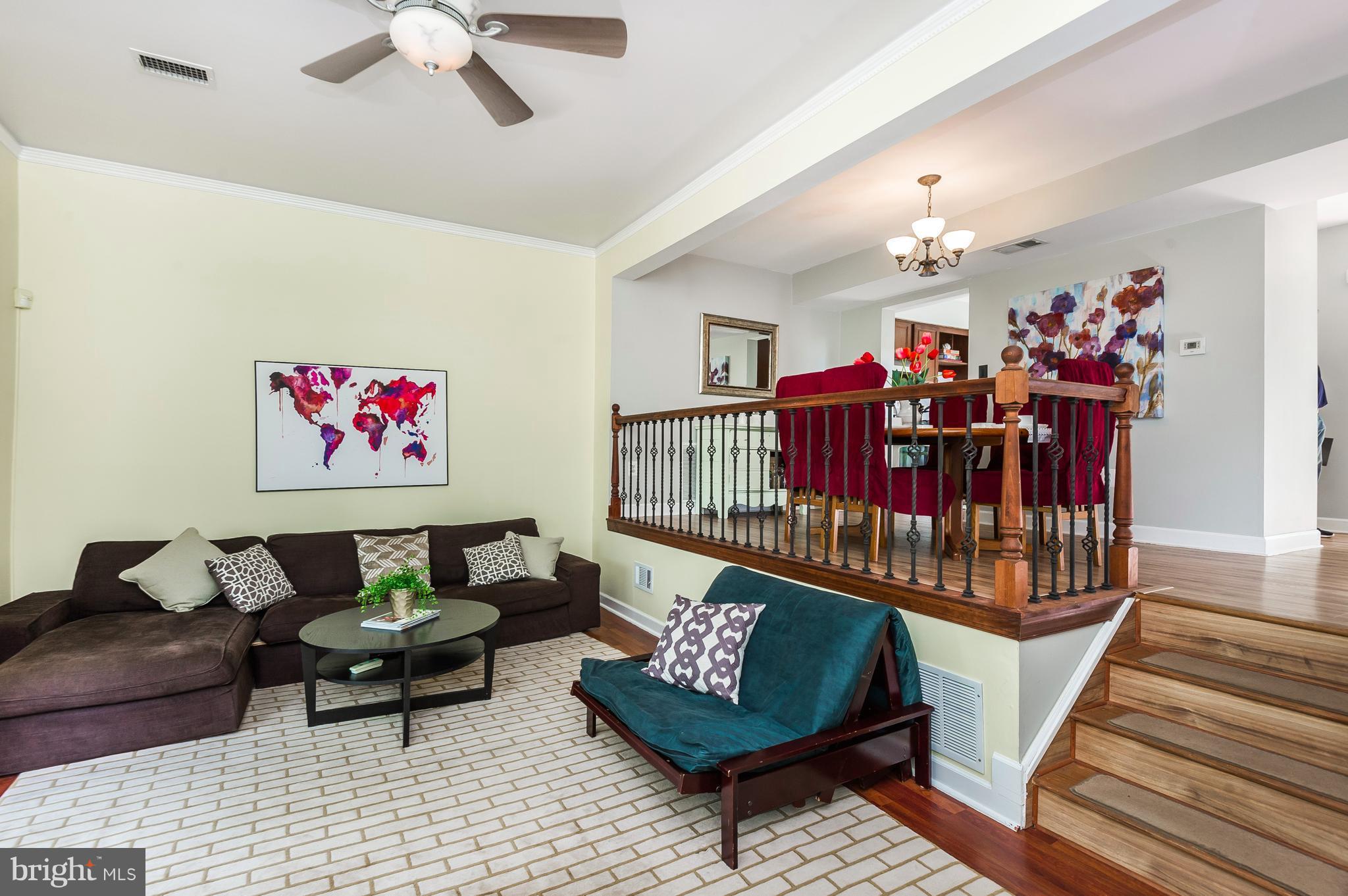 5809 Humblebee Road Columbia, MD 21045 - Photo 12 of 29 Living Room