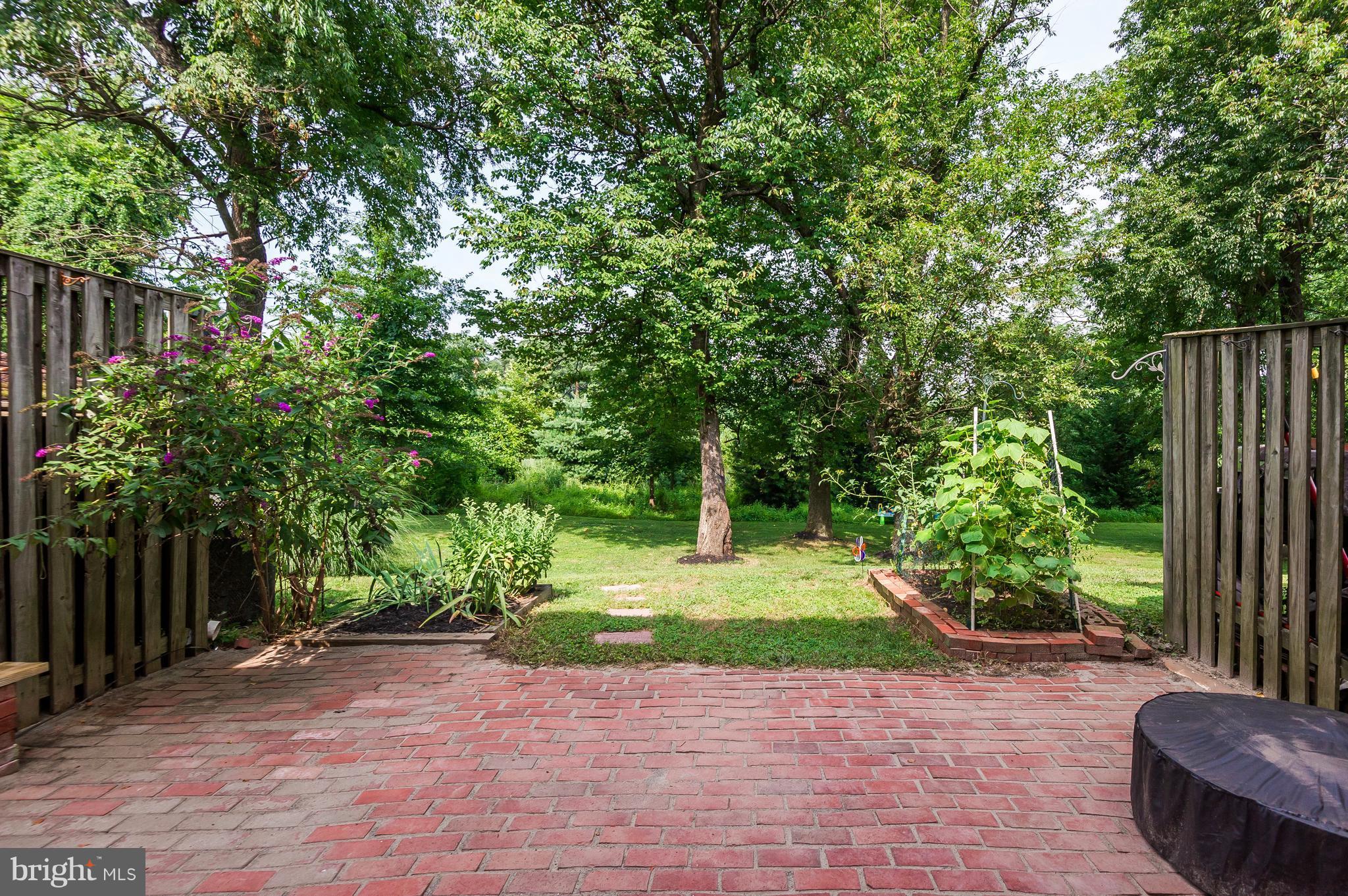 5809 Humblebee Road Columbia, MD 21045 - Photo 26 of 29 Exterior (Rear) Brick Patio