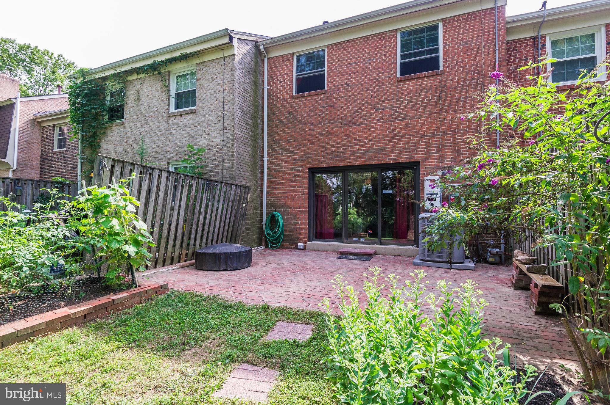 5809 Humblebee Road Columbia, MD 21045 - Photo 28 of 29 Exterior (Rear)
