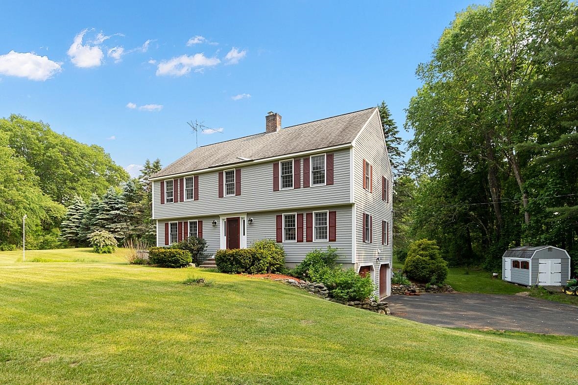 29 Exeter Road Kingston, NH 03848 - Photo 26 of 40