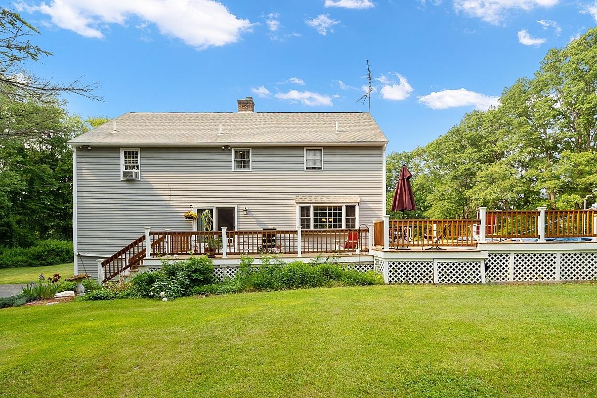 29 Exeter Road Kingston, NH 03848 - Photo 28 of 40