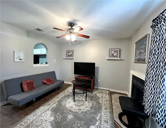 $1,195 | 1902 Dartmouth Street, Unit M2, College Station, TX 77840