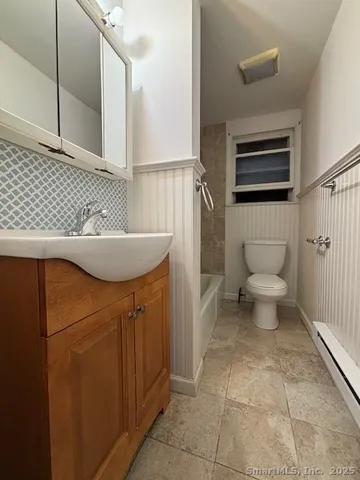 $1,800 | 39 Seaview Avenue, Unit 3, Norwalk, CT 06855