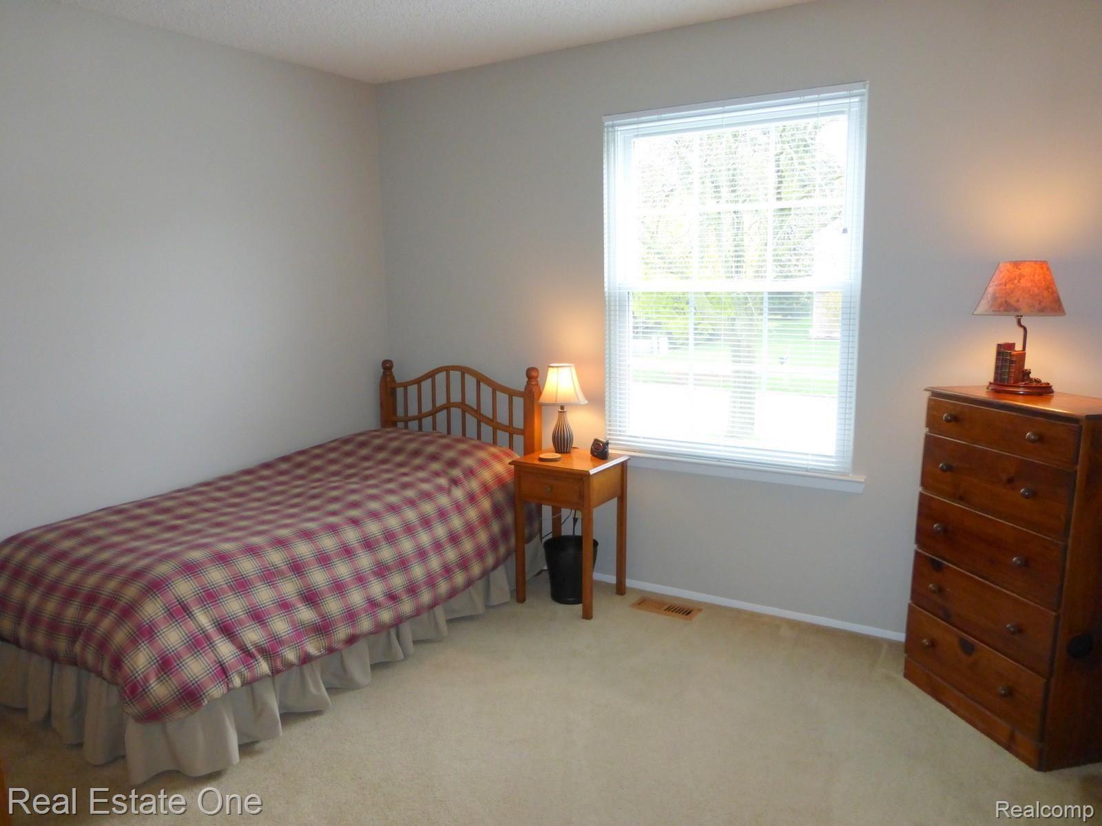 645 Hidden Ridge Drive Troy, MI 48083 - Photo 22 of 43 Bedroom...note, freshly painted.