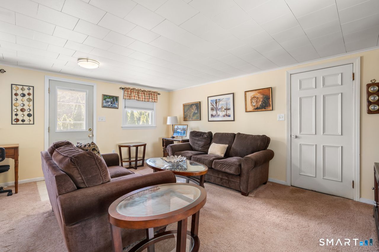 9 Stanton Road North Haven, CT 06473 - Photo 14 of 35 a living room with furniture