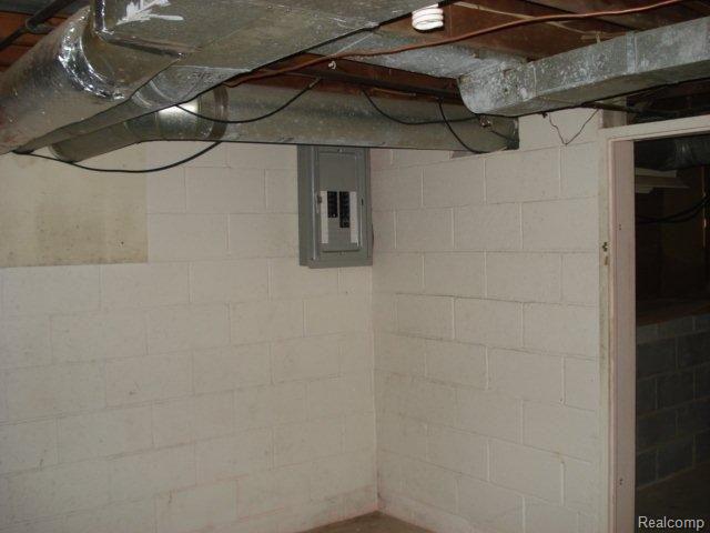 3250 Riverside Drive Port Huron, MI 48060 - Photo 10 of 10 10.jpg