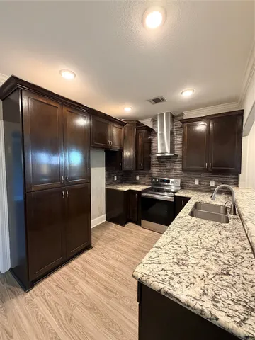 $2,300 | 2005 Pasadena Boulevard, Pasadena, TX 77502